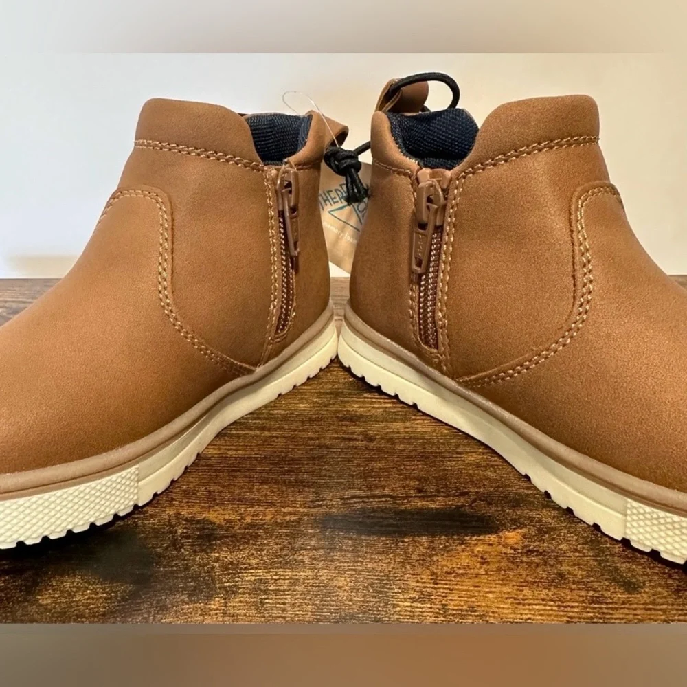Thereabouts Toddler Boys Tan LIL Jack Flat Heel Chelsea Boots NWT Size 5